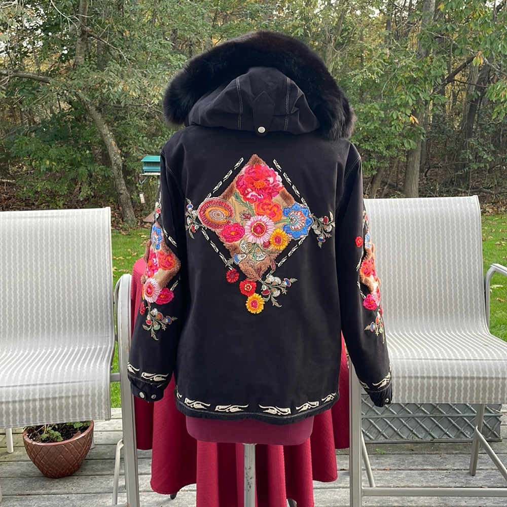 Bogner Wonens Ski/Board Jacket RARE. Comes with garment bag. Never wore it!